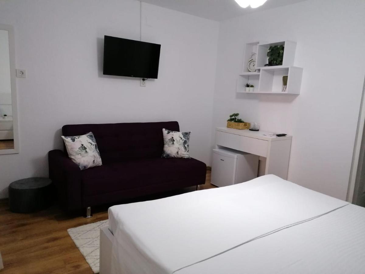 Privatunterkunft Alexandra House *